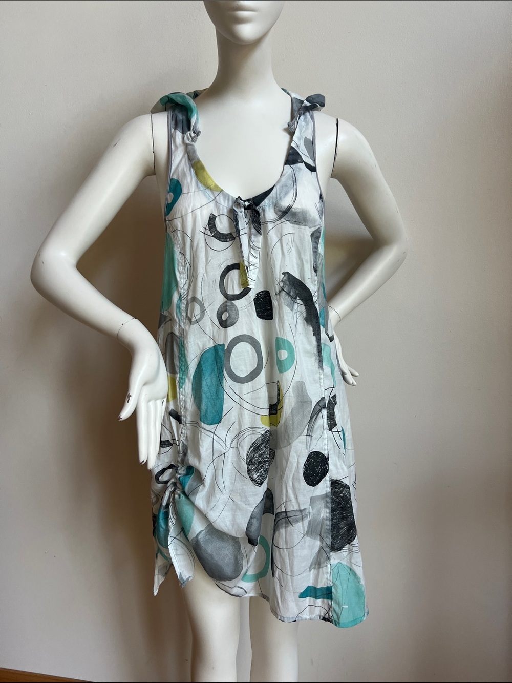 Mado et les Autres Asymmetrical Tie-Shoulder baring Dress with hood